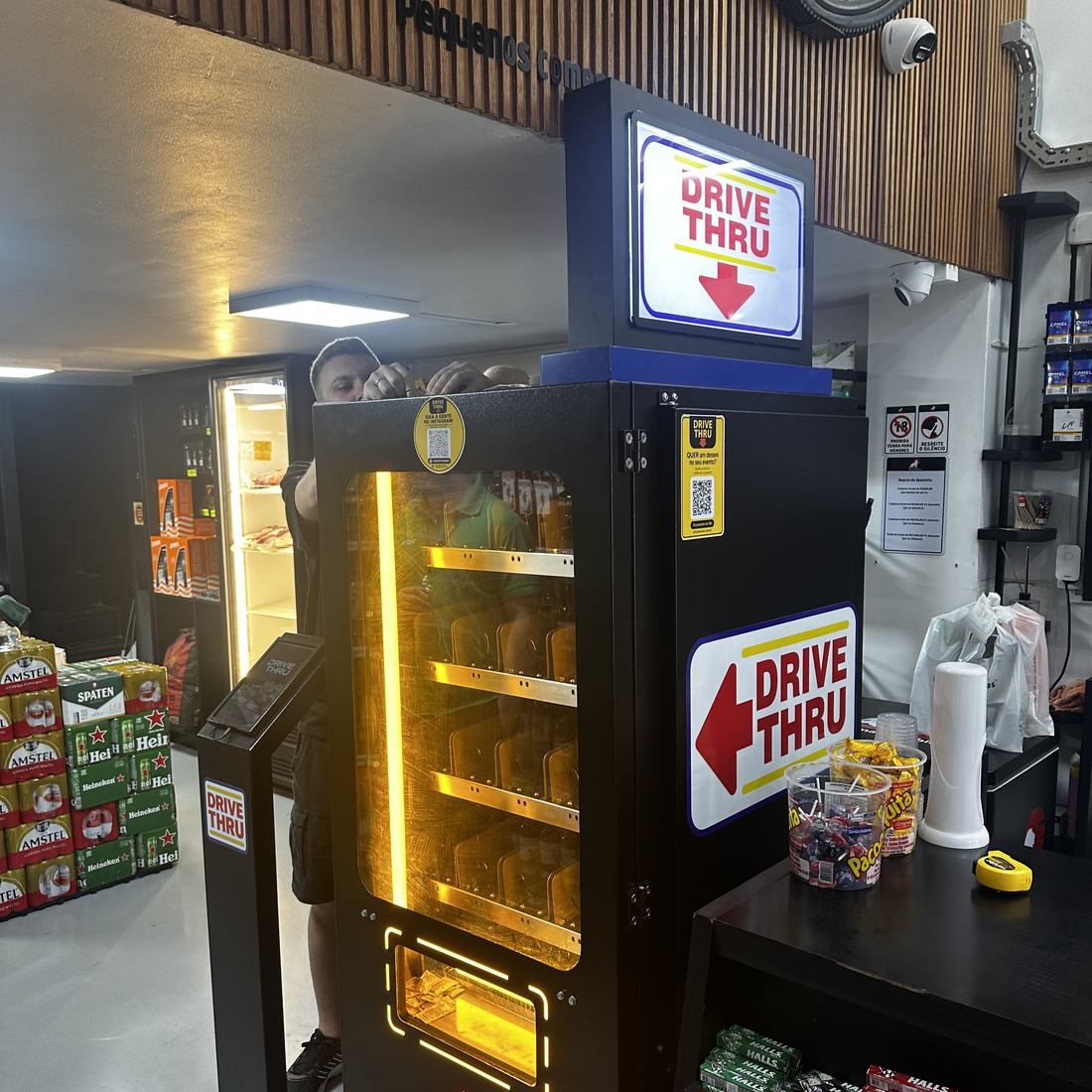 Drive Thru Box instalada em conveniência 24 horas